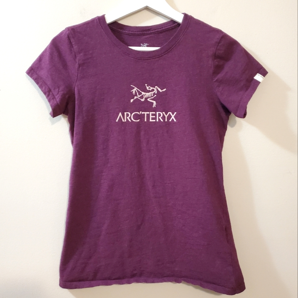 Arc'teryx - Women's Purple T-Shirt - Read For Sizing